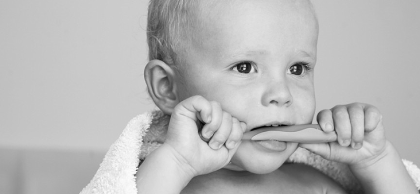 Bébés : Savoir réagir face à la poussée dentaire